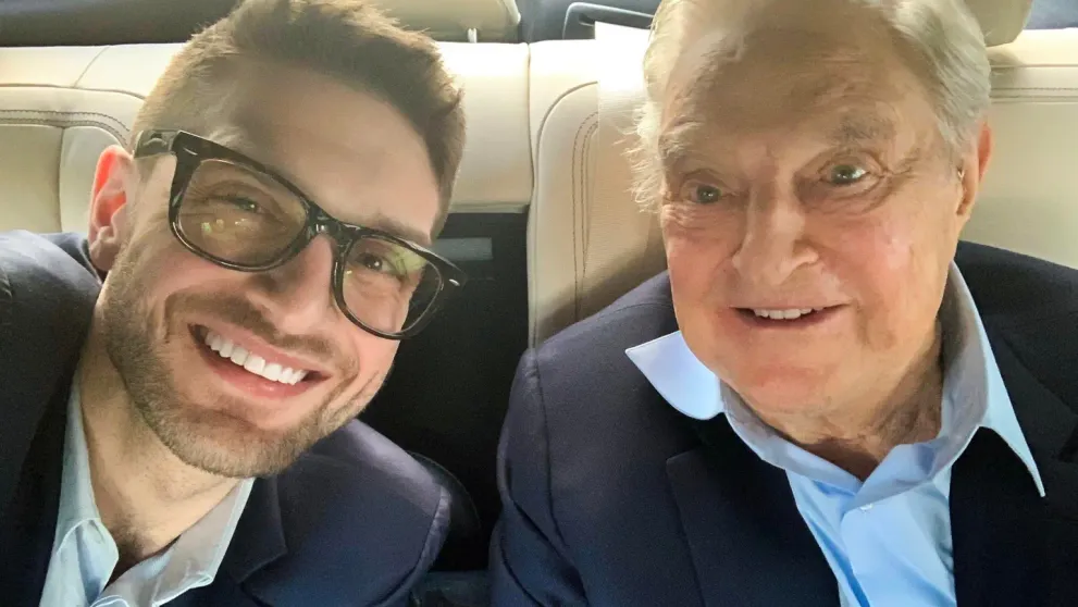 Miliardarul George Soros a lipsit de la nunta fiului său, dar un apropiat insistă că ”stă bine cu sănătatea”
