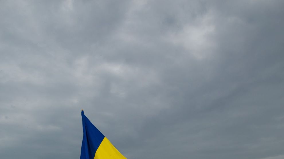 Intrebarea saptamanii este: mar sau para? Fiecare “fruct” vine cu riscurile lui. Tara o arde pe comedie si pe 2 episoade! 