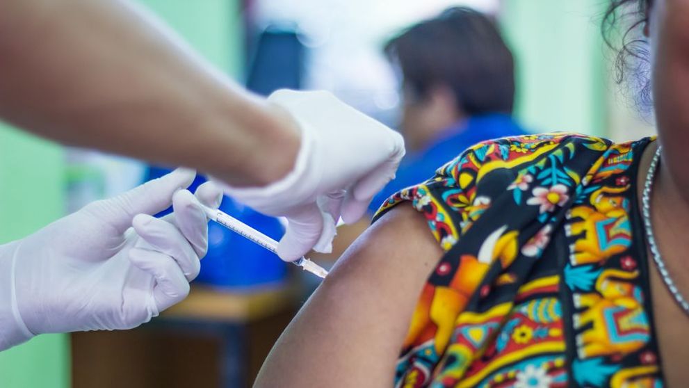 Vaccinul anti-Covid de la Pfizer nu e atât de eficient dacă ești supraponderal