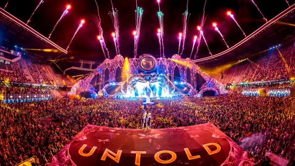 Billie Eilish, Drake, Kendrick Lamar, Shawn Mendez și Dua Lipa pe scena UNTOLD 2025? Ce super-artiști ar putea avea super show-uri pe Cluj-Arena la ediția aniversară UNTOLD X?!
