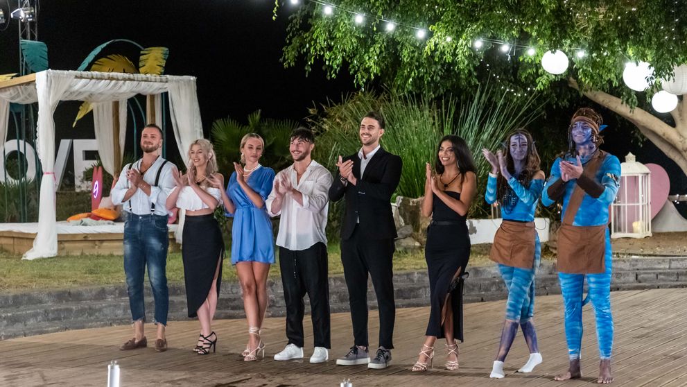 Love Island, 6 noiembrie 2023. Concurenții reinterpretează scene de dragoste emblematice