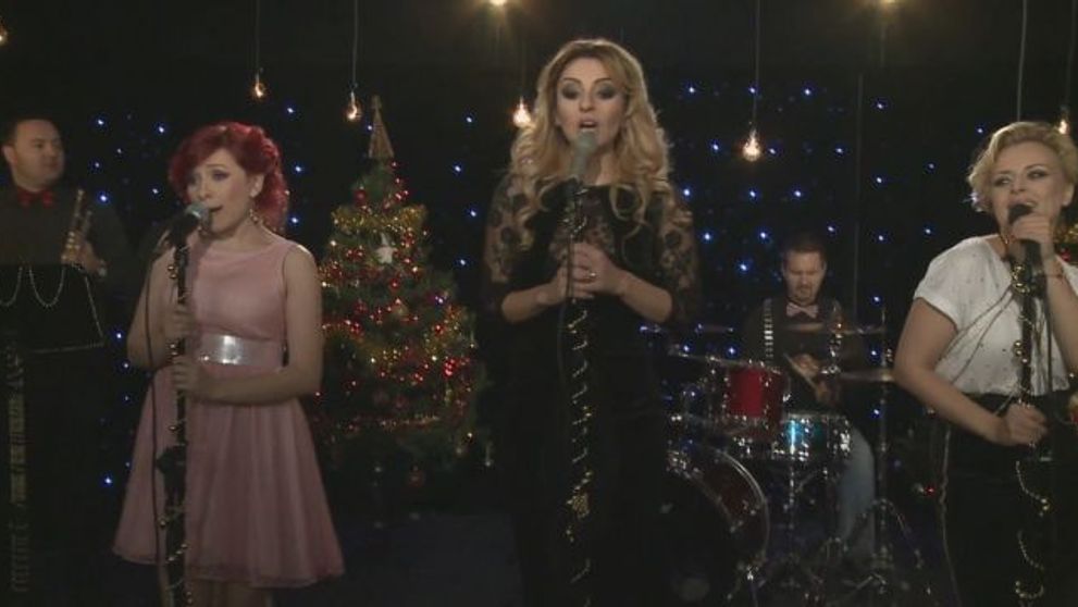 Giulia si veveritele RedBlonde de la 