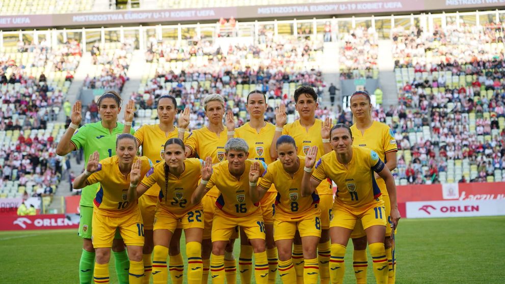 Naționala feminină de fotbal a României, solidară cu victimele violenței împotriva femeilor în România