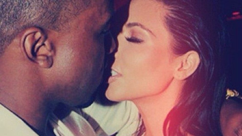 Kim Kardashian a nascut o fetita, cu o luna inainte de termen