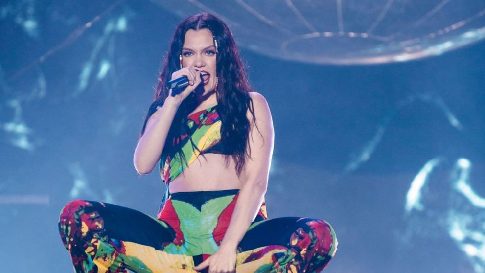 Jessie J a pozat fără sutien într-o cameră de hotel. Ce mesaj a avut iubita lui Channing Tatum