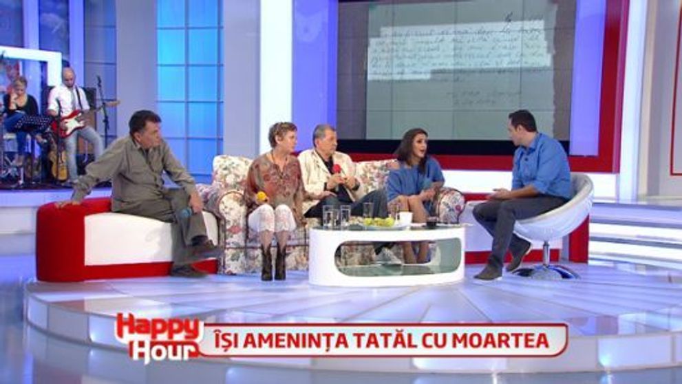 Ioana Tufar si-a batut joc de munca bunicilor ei! Vezi cum arata acum 11 ani casa la care au muncit o viata si pe care i-au lasat-o ei