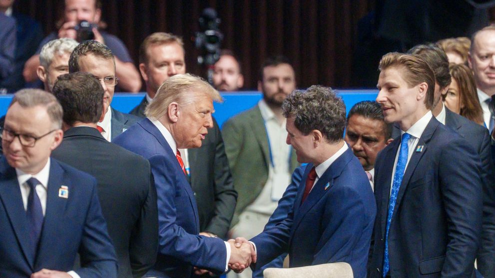 Ce i-a spus Nicușor Dan lui Donald Trump, înainte de a-i strânge mâna. Președintele României a dezvăluit conversația „secretă” avută cu liderul SUA: „Chestiuni de...”