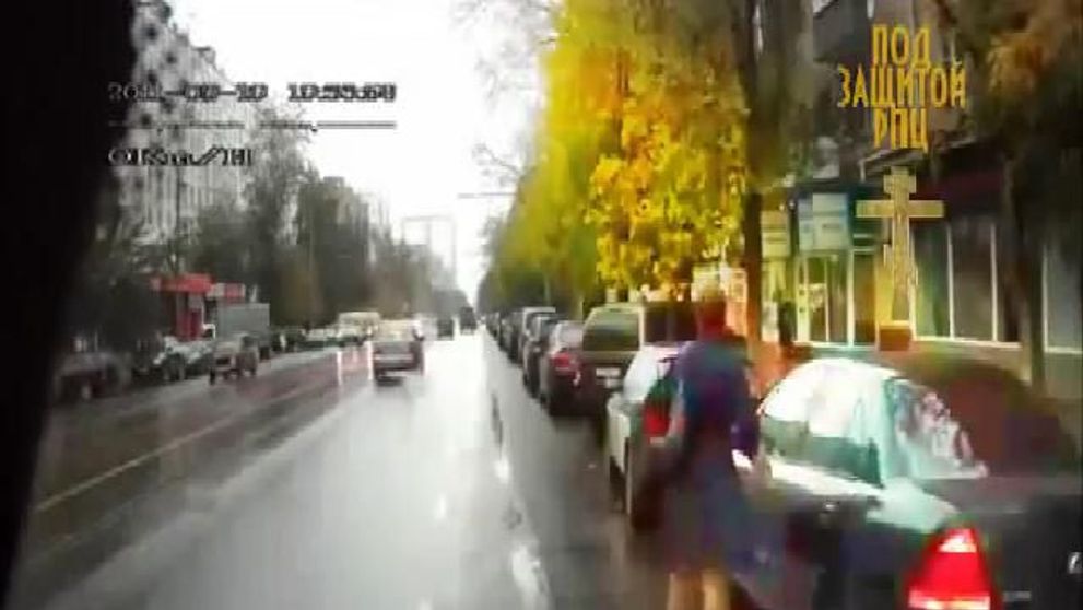 Uita de alarma! Fa-i o cruce masinii inainte sa pleci si sigur este pazita!