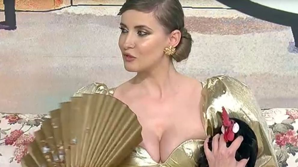 VIDEO Iulia Albu critică fotografiile vedetelor de pe Instagram