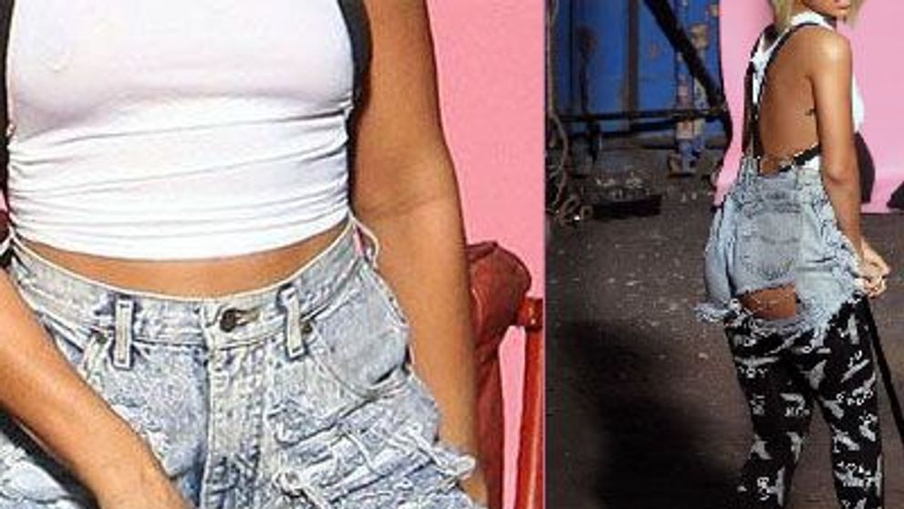 N-o sa-ti vina sa crezi cine-i FATA SEXY si REA din fotografie. Este NOUA BOMBA BLONDA a muzicii