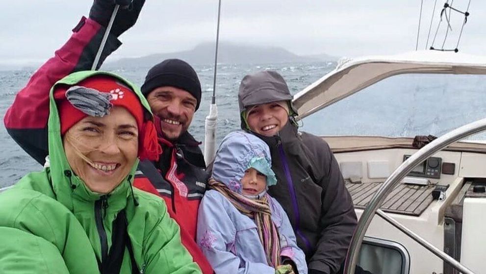 O familie a petrecut trei ani pe mare, călătorind în jurul lumii. Ce li s-a întâmplat pe Insula Crăciunului