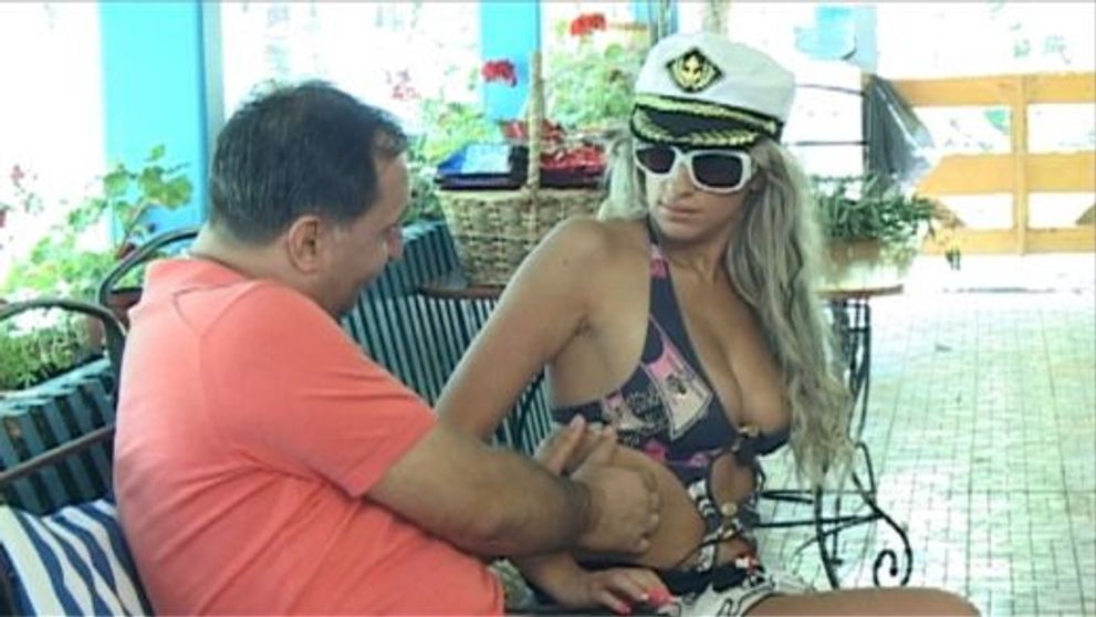 Vali Vijelie a facut glume deocheate cu Sanziana Buruiana, la 