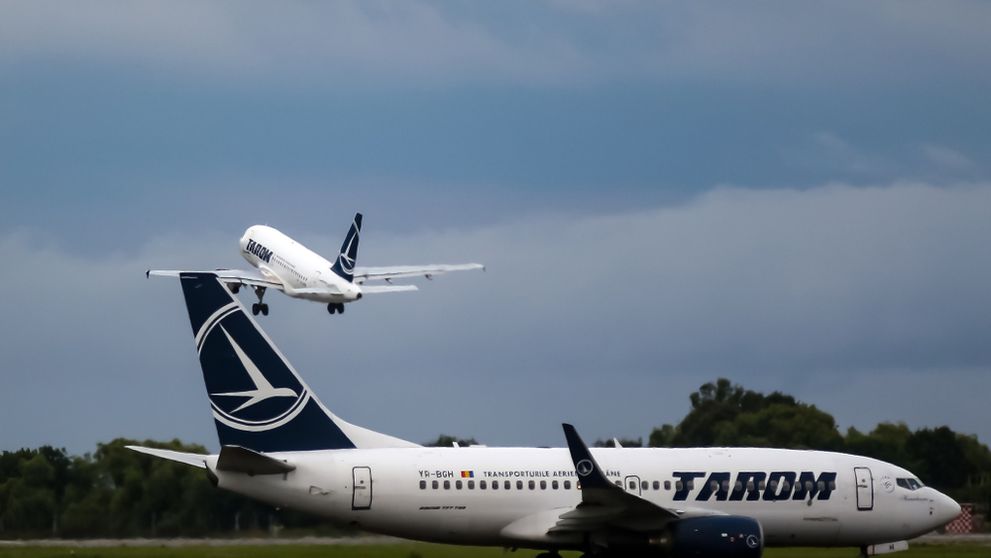 Un avion al TAROM, care a decolat de pe Otopeni, a fost lovit de fulger! Ce s-a întâmplat la o oră și opt minute de la decolare