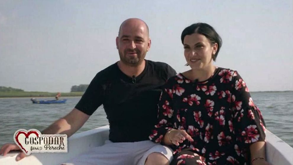 Florin si-a propus sa o cucereasca pe Luiza, asa ca ii pregateste tot felul de surprize