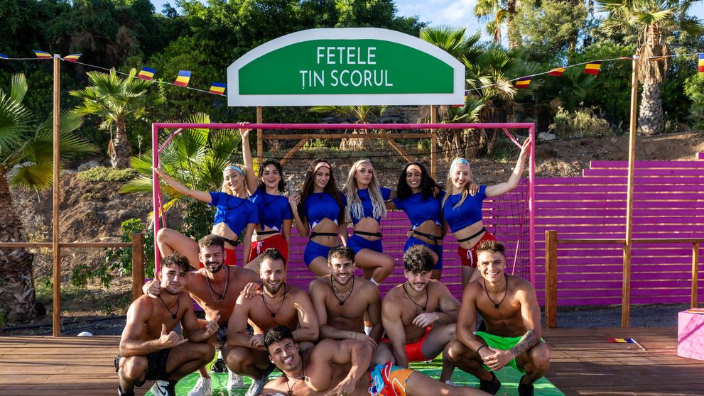 Bine ați venit la Campionatul Love Island! Fetele și băieții iau cu asalt terenul de fotbal: „L-am lăsat să-mi dea gol, pentru că am vrut să-i dau un pupic!”
