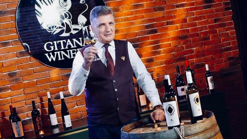Sergiu Nedelea, gazda Wine Trips România, desemnat somelierul anului în cadrul Horeca Awards 2021