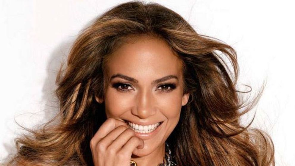 Este una dintre putinele vedete care au curajul sa apara asa. Cum arata cu adevarat trupul lui Jennifer Lopez, fara retusari in Photoshop