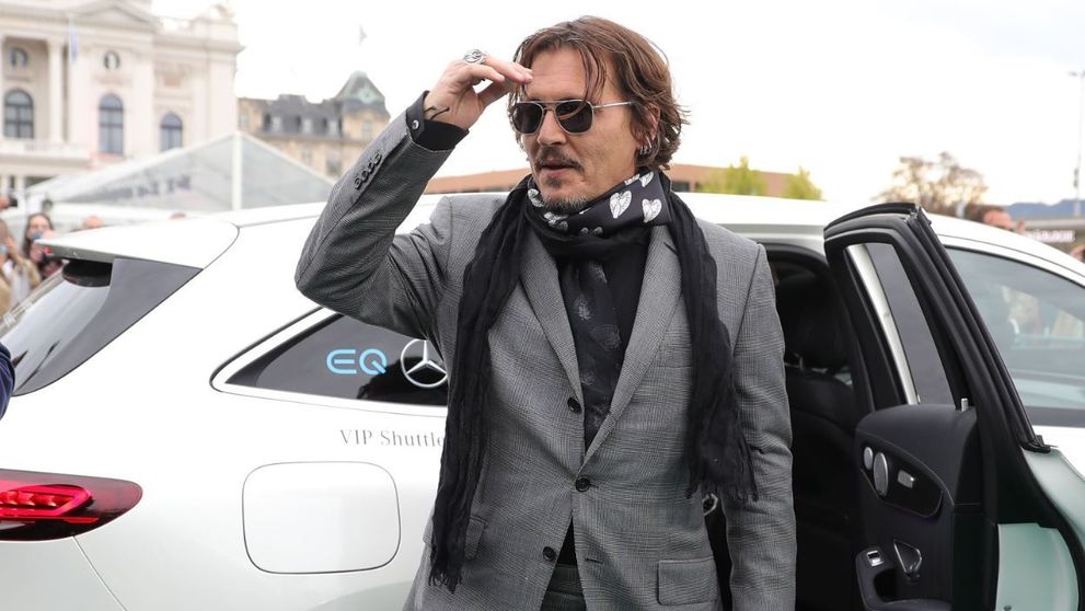 Caz închis. Judecătorul a stabilit cine și-a făcut nevoile în patul lui Johnny Depp