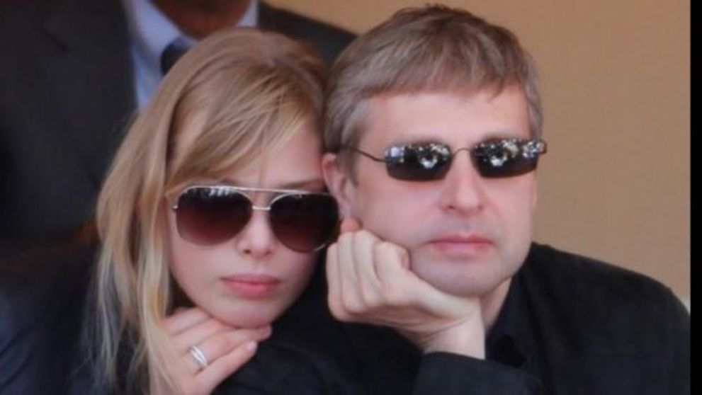 Cel mai scump divort din toate timpurile ingenuncheaza un oligarh rus. Cum arata norocoasa fosta sotie si pentru ce i-a platit el 3 MILIARDE de euro 