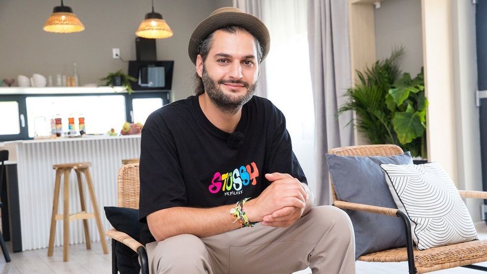 Omid Ghannadi e Moș Crăciun pentru o mamă cu 7 copii. „Am fost impresionat de când i-am cunoscut”