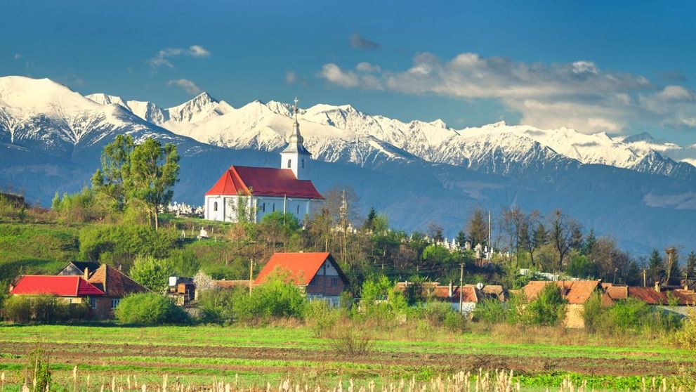 Solutia gasita de un primar pentru a convinge tinerii sa ramana in sat