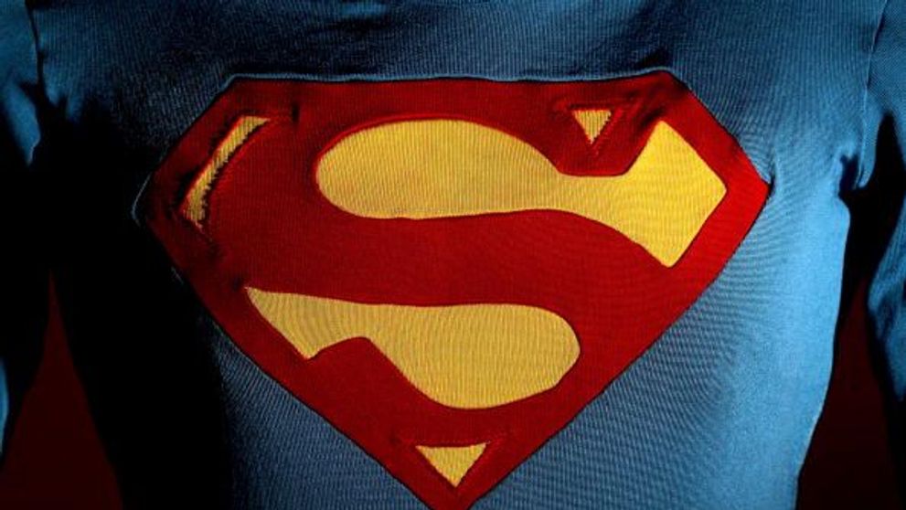 A dus totul la un alt nivel. A trecut prin 23 de operatii estetice ca sa arate ca Superman. Cum arata ACUM acest barbat