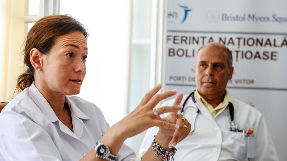 El este medicul român care a vindecat cei mai mulți pacienți din țara noastră infectați cu coronavirus