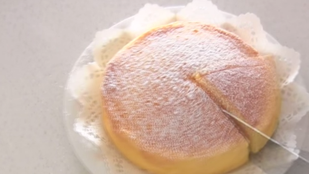 Cum sa faci un cheesecake din doar 3 ingrediente: reteta care a facut milioane de afisari pe Youtube