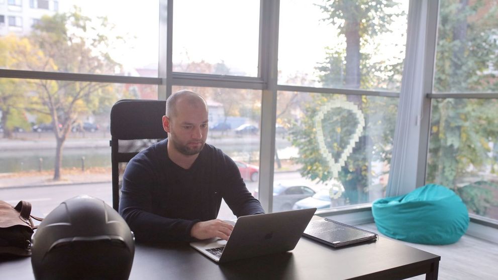 Protagonistul următorului episod Șef sub acoperire este Victor Răcariu, directorul unei mari companii de livrări