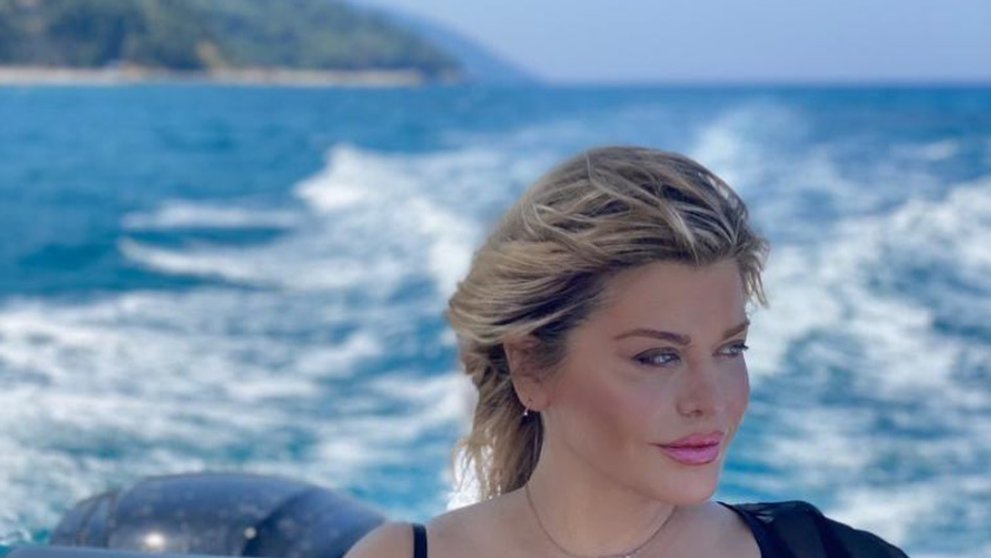 Loredana lansează o nouă piesă - „Suflet și Trup”! E alături de Jador, Costi, Vali Vijelie și alți artiști