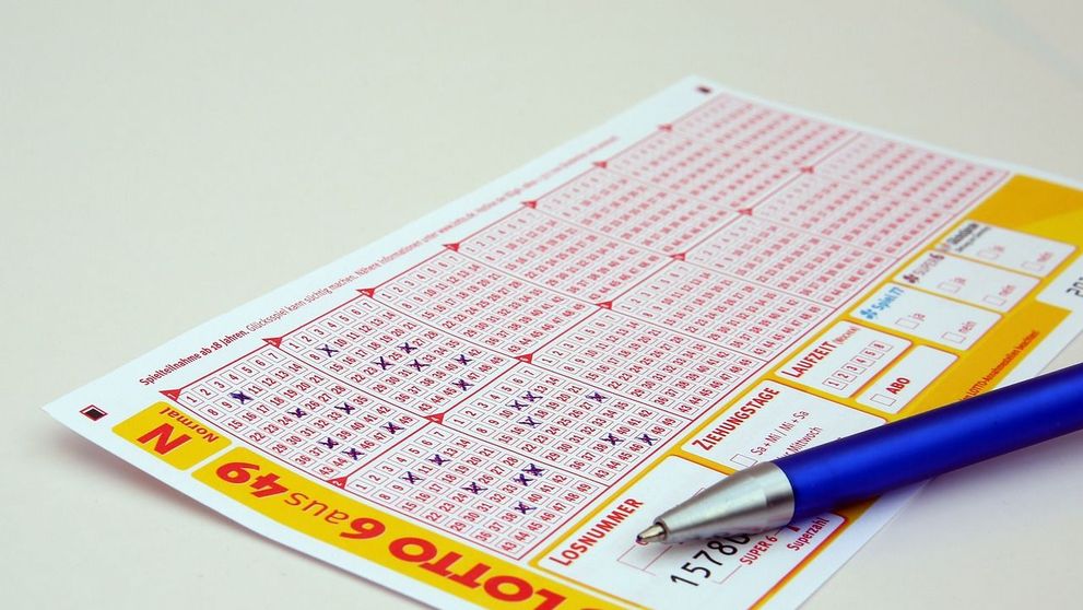 Un bărbat a câștigat la loto 17 milioane de euro din greșeală! Cum a fost posibil acest lucru