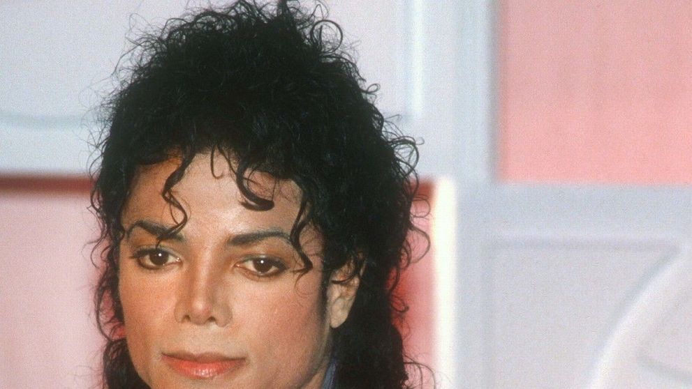 La 13 ani de la deces, s-a aflat că vila lui Michael Jackson a fost jefuită, dispărând și pijamaua pe care o purta când a murit