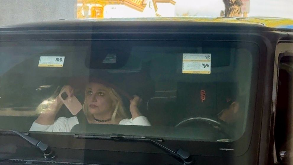 Cu cine au surprins-o paparazzii pe Britney Spears de Valentine's Day. Actualul iubit al artistei este tatăl a nouă copii și are cazierul „pătat”