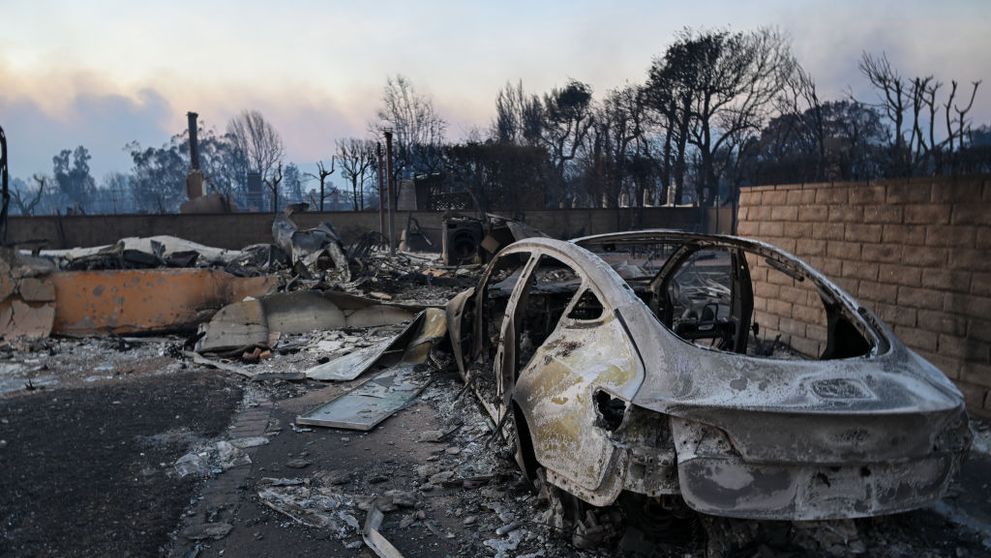 Imagini apocaliptice după incendiul devastator din California. Peste 2000 de clădiri au fost mistuite de flacări și 5 oameni și-au pierdut viața