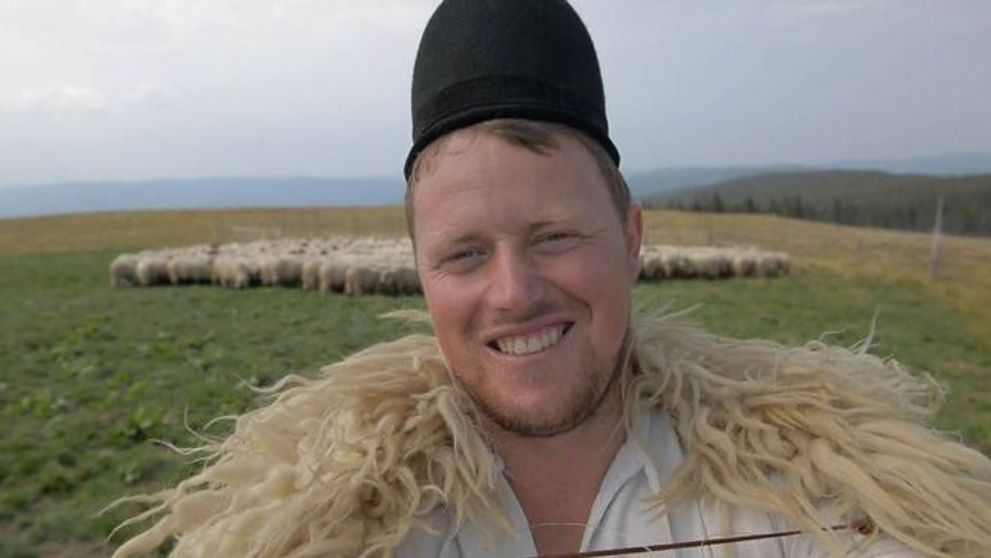 Ciobanul Ghita exista in realitate. Cum arata simpaticul baci cand nu apare in reclame - FOTO