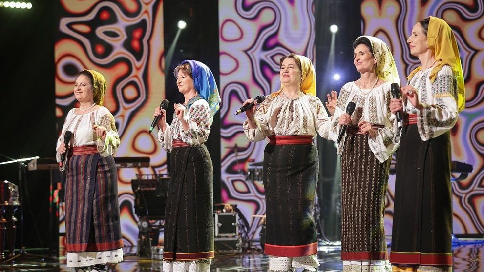 Surorile Oșoianu vor face spectacol în finala Vocea României