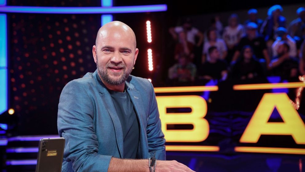 Din 12 decembrie, Cosmin Seleși le aduce telespectatorilor un show de neratat: Batem palma?
