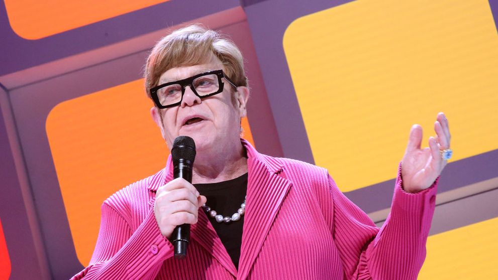 Elton John, mărturisire cutremurătoare. Artistul și-a pierdut vederea din cauza unei infecții la ochiul drept: „Este un proces extrem de lent şi va dura ceva timp…”