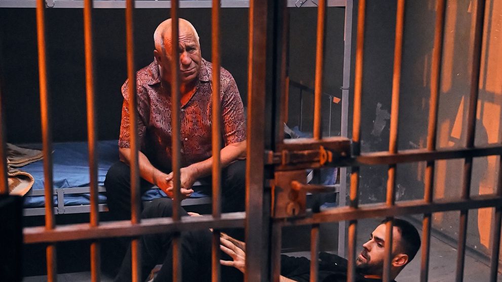 Tudor, în noul episod din Clanul: „Înteleg că n-ai încredere în mine. Ori ne cred proști pe amândoi, ori te cred doar pe tine și m-au băgat aici de cârtiță”