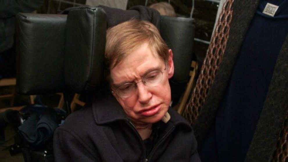 Neymar, gafa de proportii. S-a fotografiat in scaun cu rotile in incercarea de a ii aduce un omagiu lui Stephen Hawking