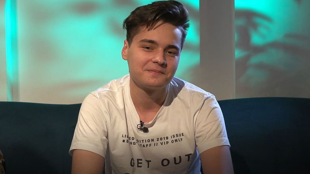 Vloggerul Selly, dezvăluiri despre prima noapte de dragoste: ”Eram la mine acasă, era târziu...”