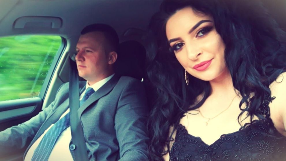 O brunetă de 22 de ani a fost desemnată cea mai sexy tiristă din România. Cum arată femeia