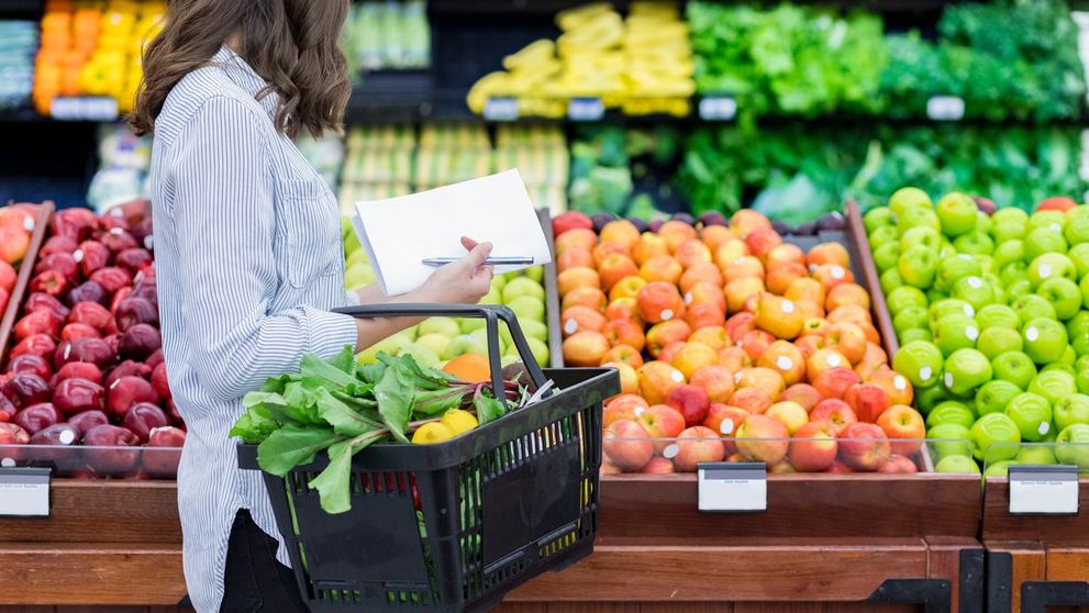 Topul celor mai contaminate fructe si legume in 2018. Ce recomanda specialistii