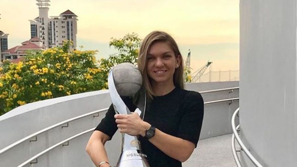 Simona Halep, surprinsa la o plimbare in parc. Ce tinuta a purtat sportiva