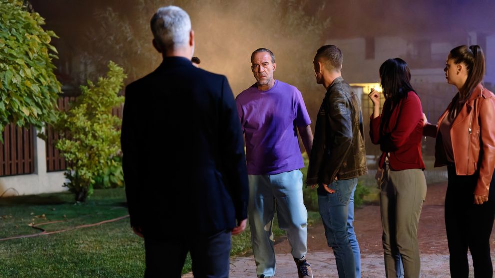 Lucrurile se complică în CLANUL: „E un act terorist împotriva poliției, asta înseamnă o declarație de război a mafiei. Urmează să ne lovească și pe noi o bombă”