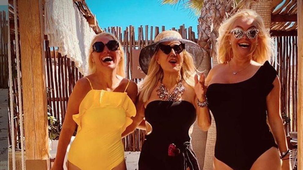 Vica Blochina, spectacol pe plajele din Mykonos. Cum a fost surprinsă vedeta