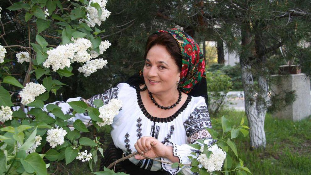 Laura Lavric s-a ales cu dosar penal după ce i-a dat o palmă unui artist: „A fost obraznic”