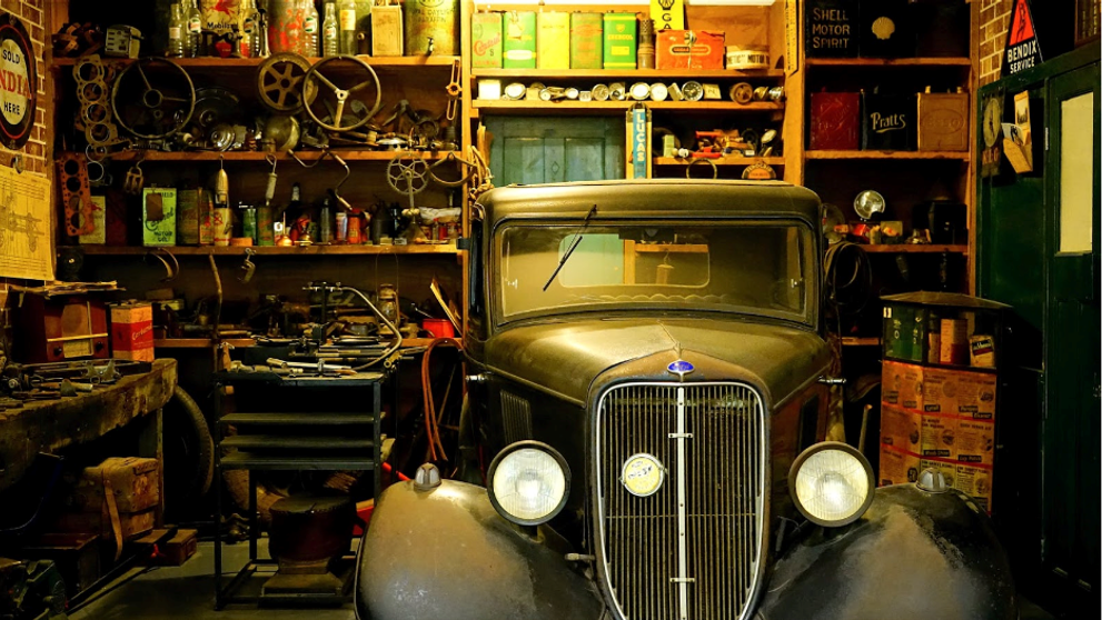 (P) 5 scule și echipamente necesare pentru atelierul tău auto