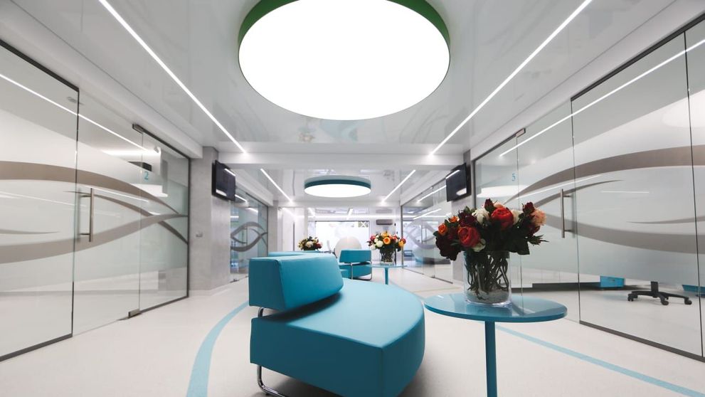 (P) Plata în rate pentru implanturi dentare, la House of Beauty Clinic