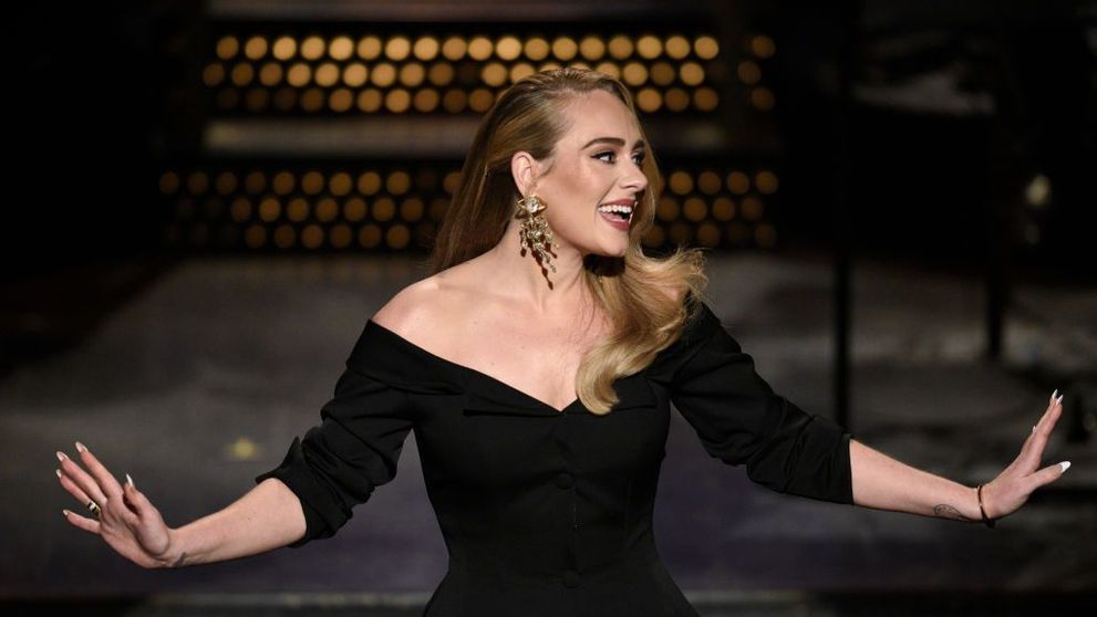Adele are trei case pe aceeași stradă și e înconjurată de staruri de la Hollywood